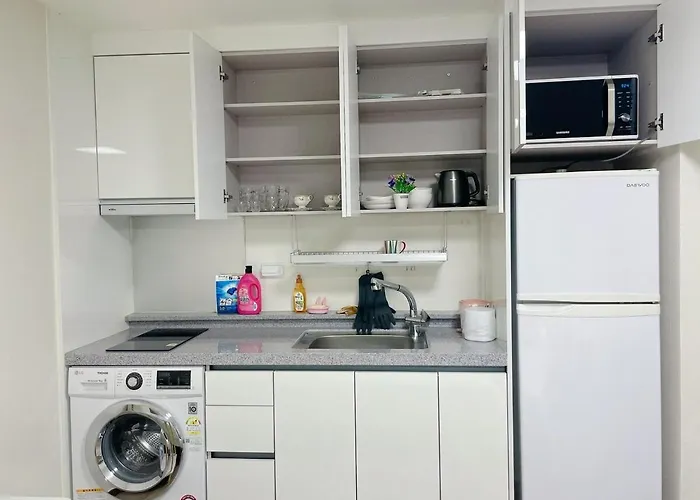 Private Near Hongik Station *